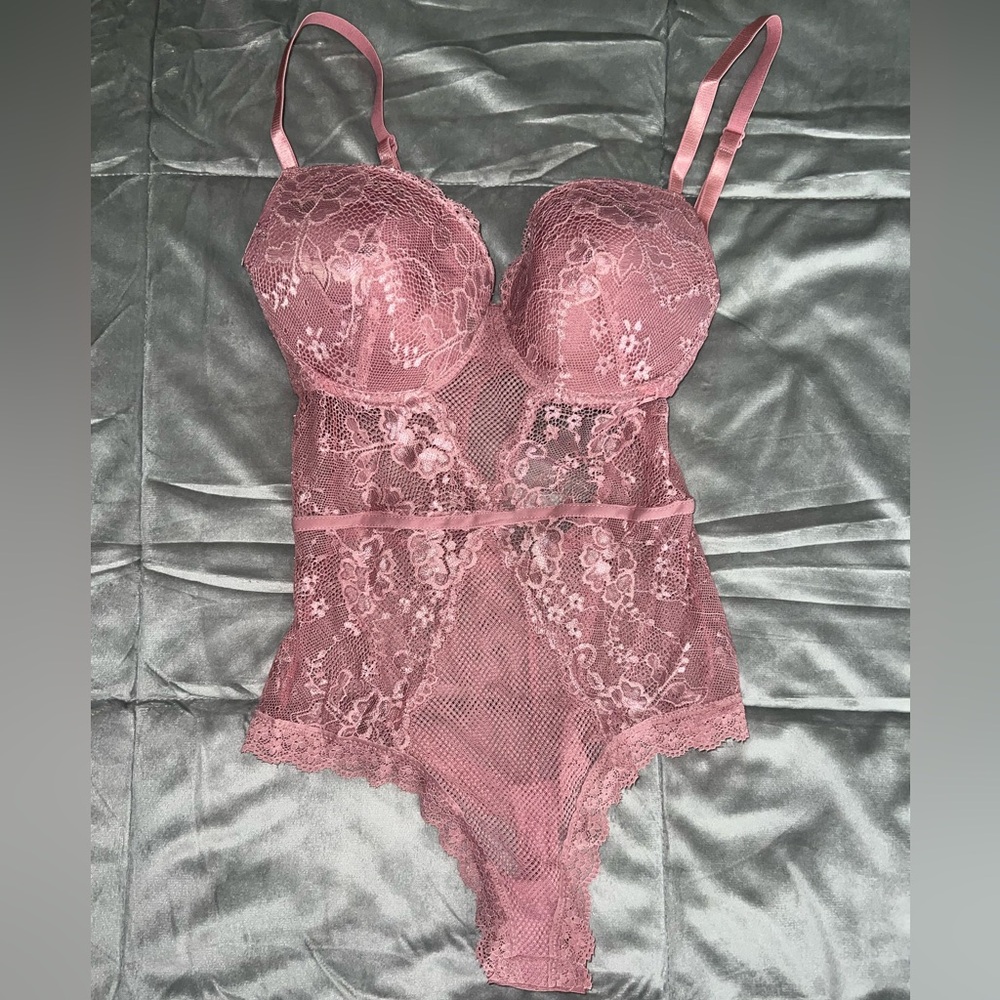 Fashion Nova Dusty Rose Lace & Fishnet Teddy Bodysuit Lingerie Small